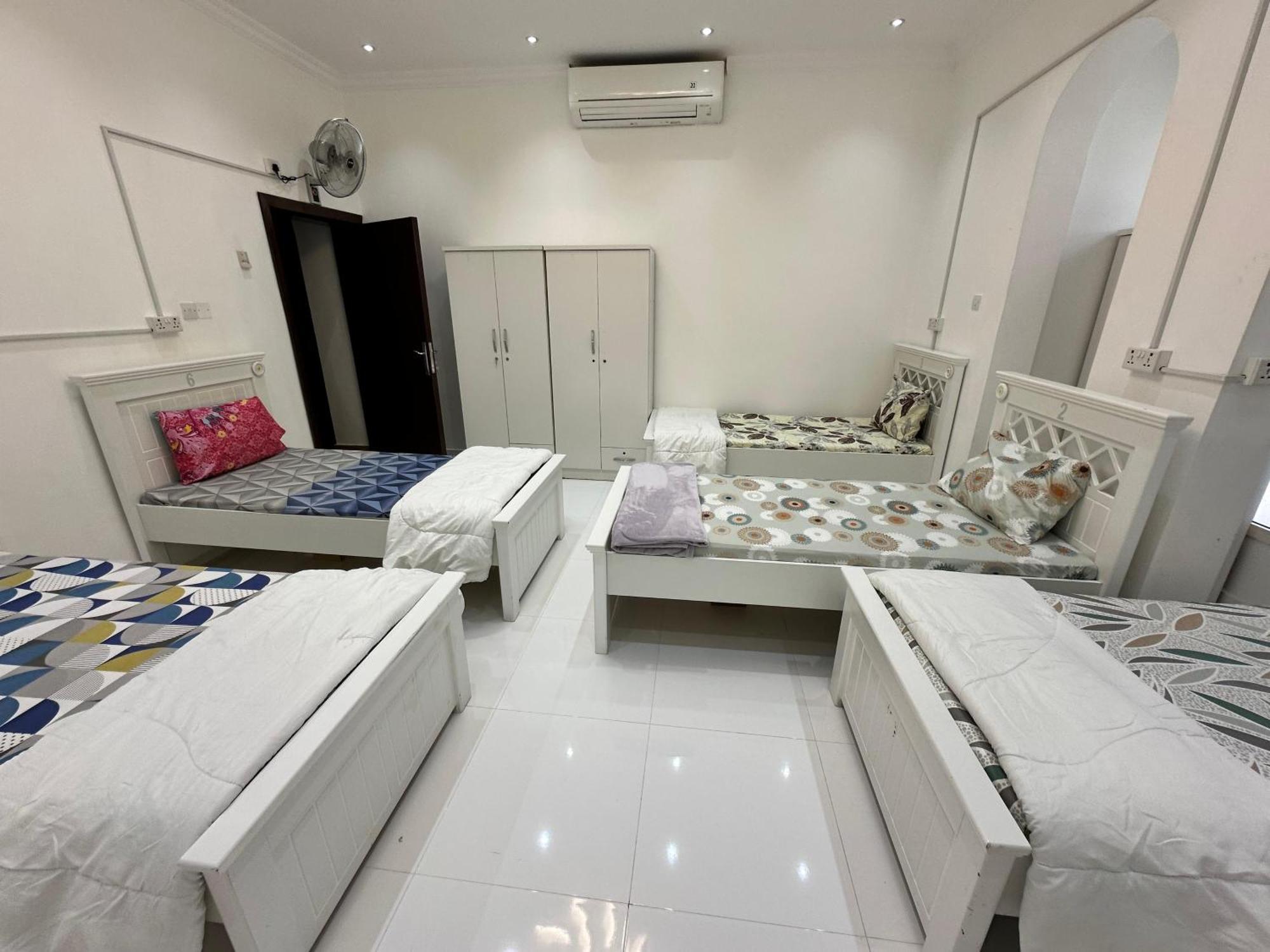 International Abu Dhabi Hostel Exterior foto